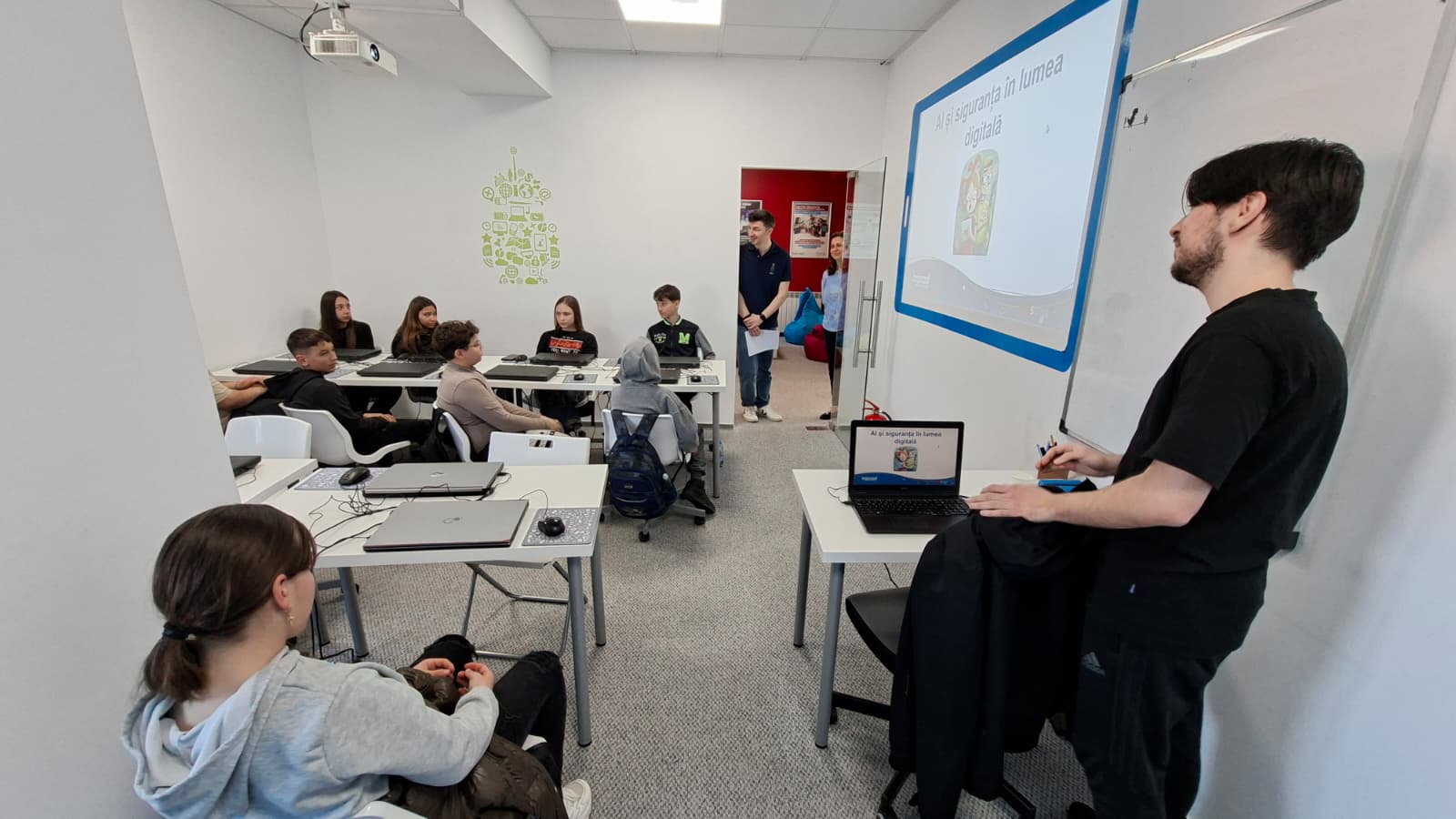 Explorare digitală la LOGISCOOL Constanța